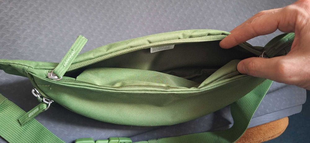 Чантичка/бананка Nike heritage