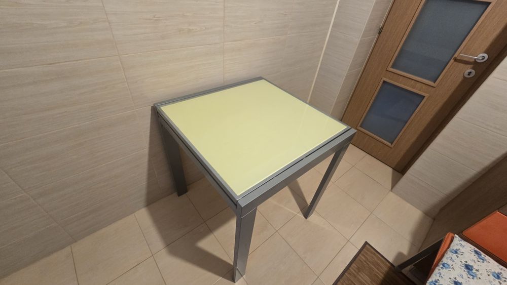 Vând masa Mobexpert