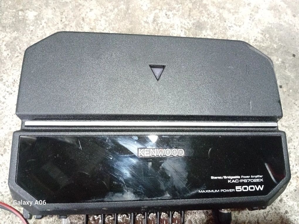 Vând amplificator/statie auto KENWOOD KAC-PS702EX de 500W