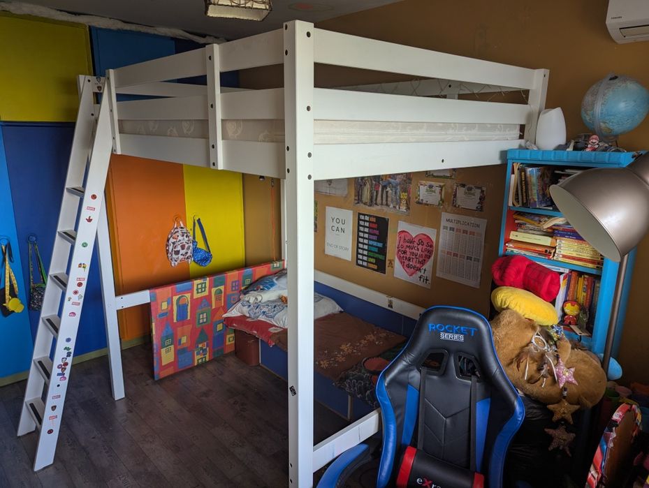 продавам IKEA STORÅ – легло с надстройка, 140x200 см, бяло
