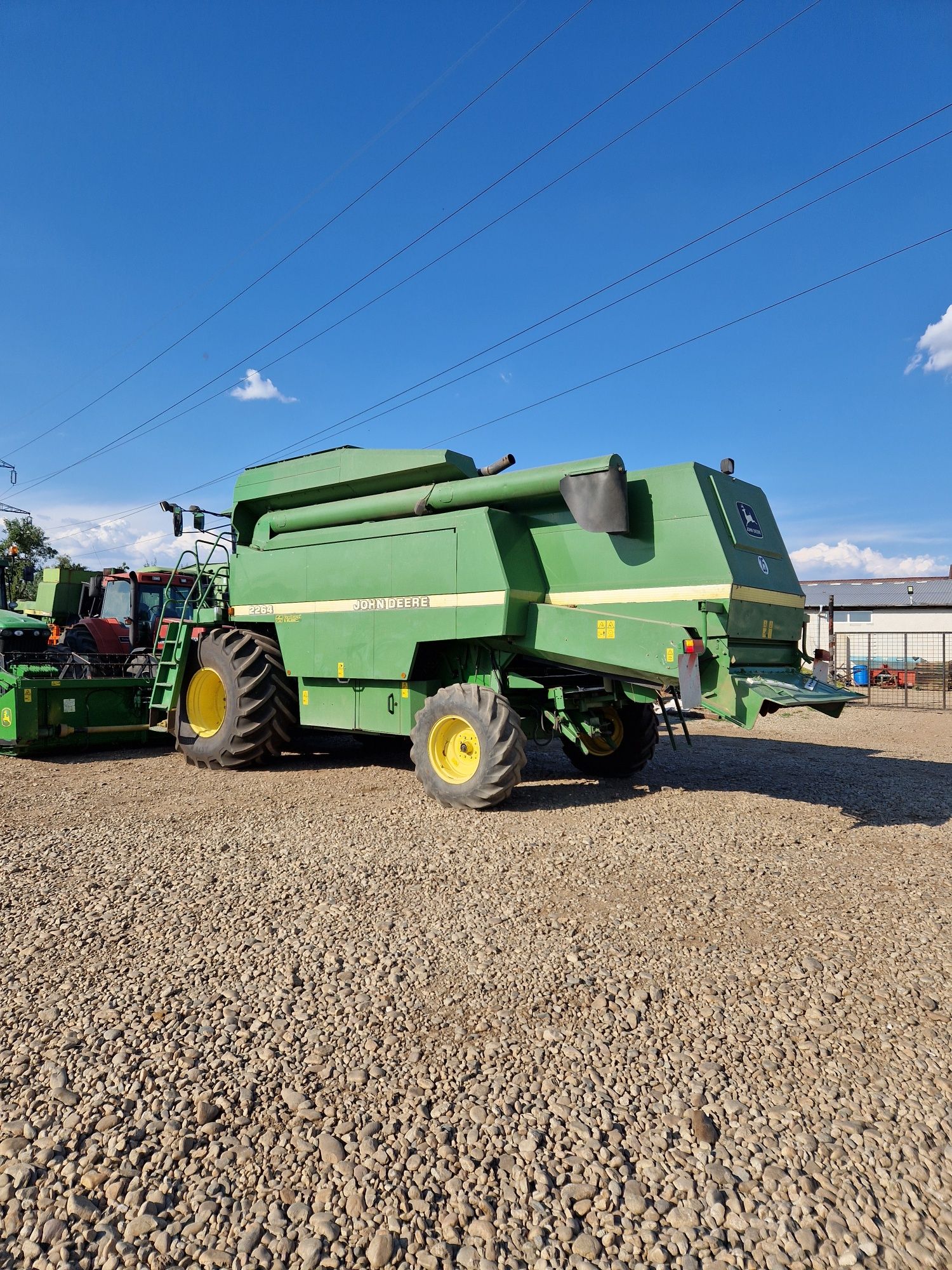Combina  John deere 2264