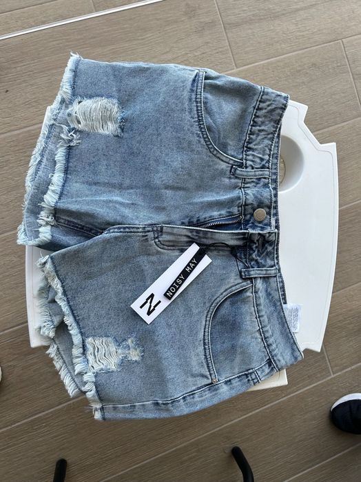 Дамски къси панталони