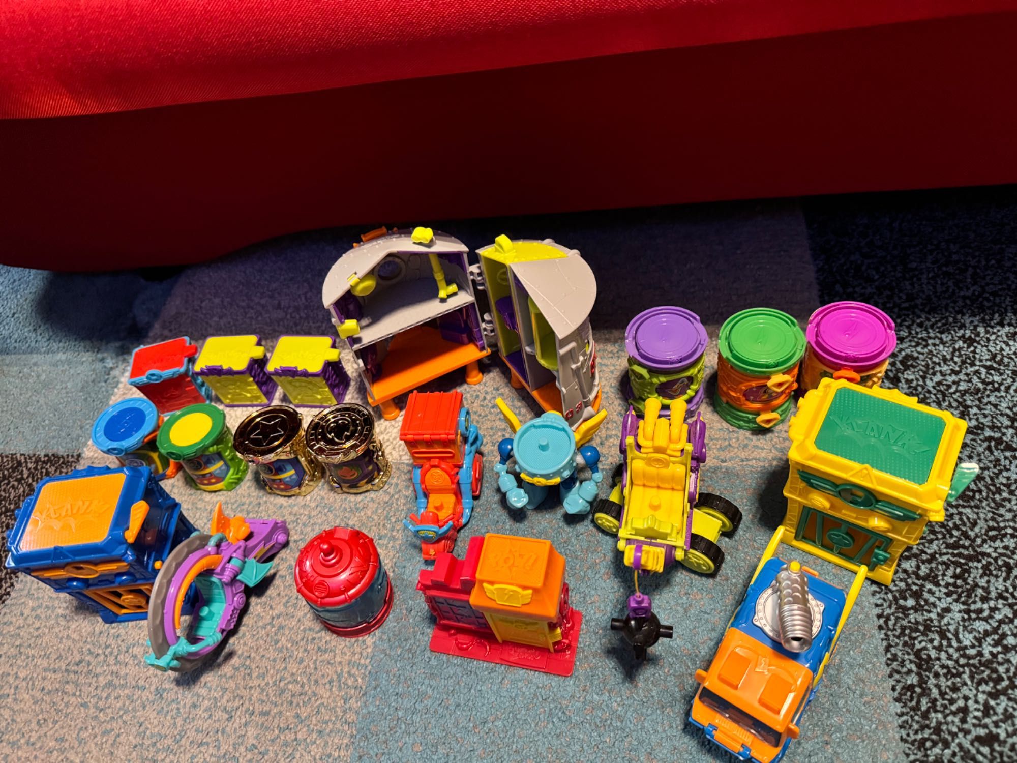 SuperThings/ SuperZings/ Kazoom Kids