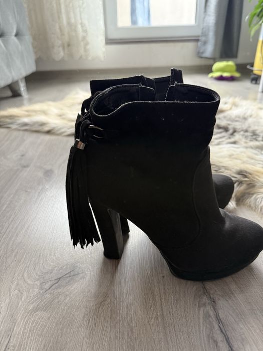 Botine cu toc marimea 39