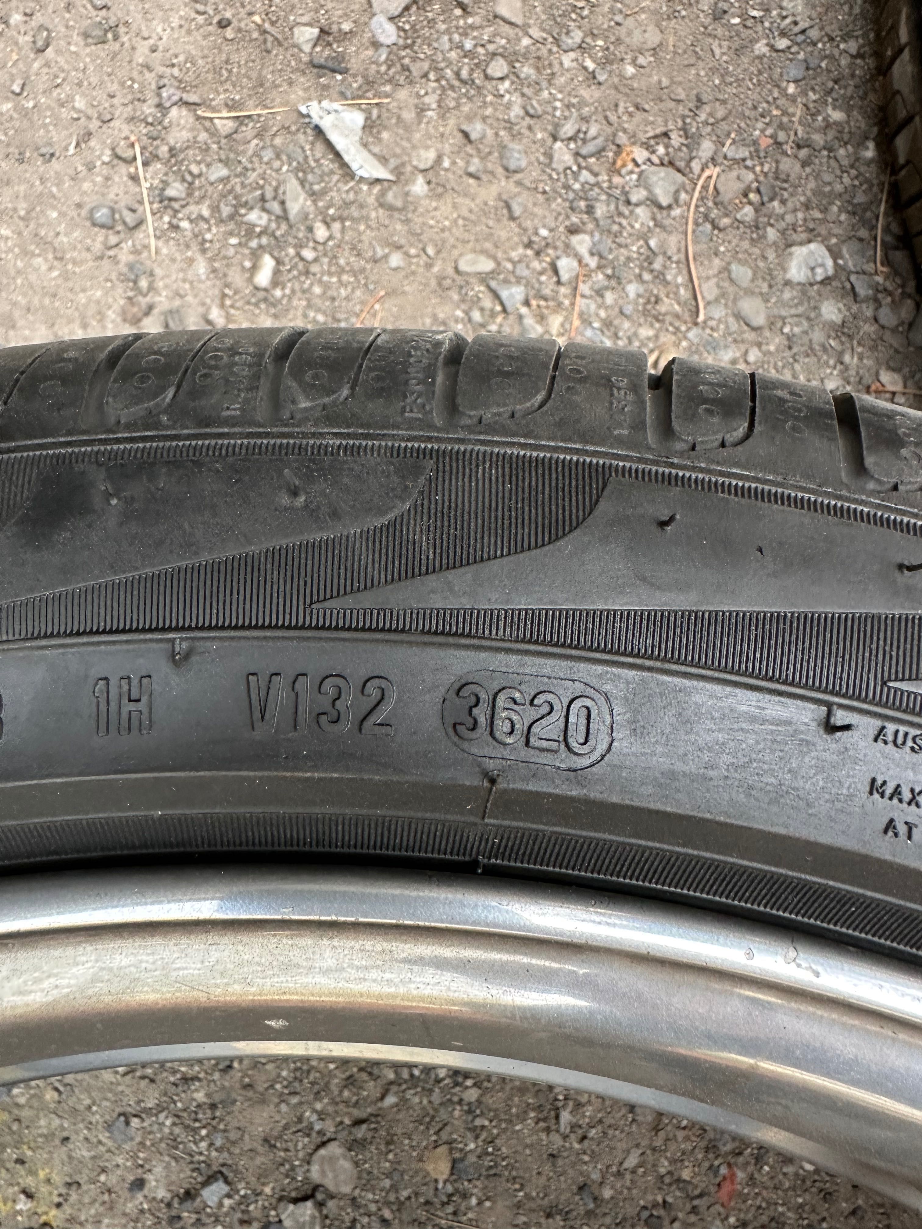 A8 D3 Джанти с гуми Pirelli 255/40/20