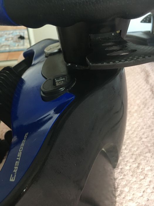 Vând Volan gaming cu pedale