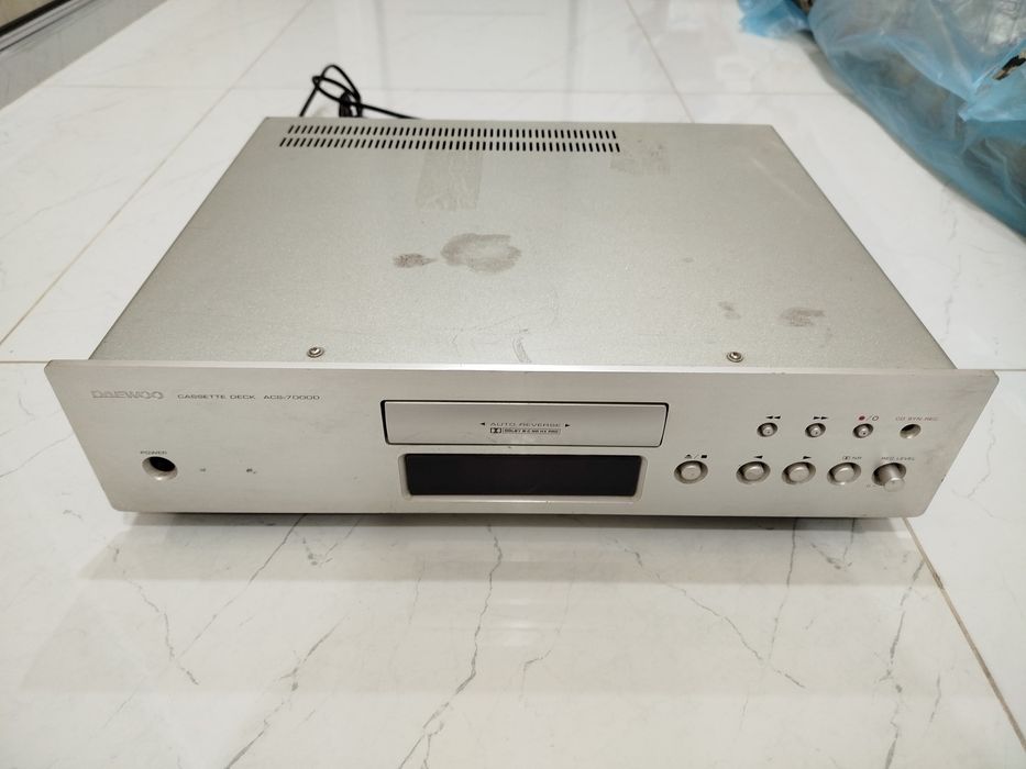 Продам касетник Daewoo