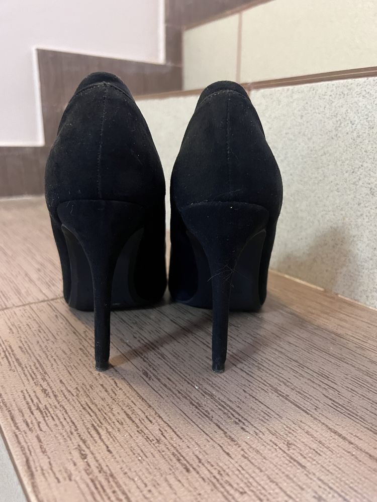 Pantofi dama Bershka  masura 35