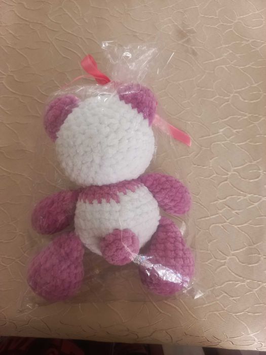 Ръчно плетена играчка