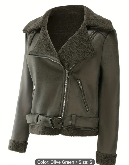 Тъмно зелено яке