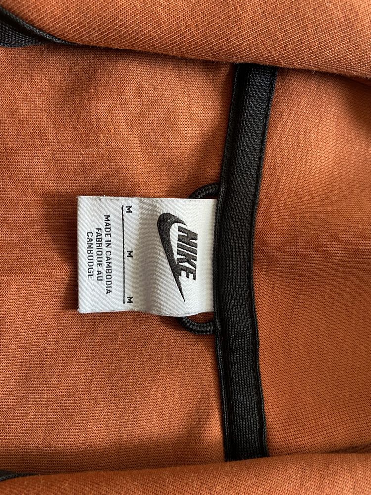 Hanorac Nike tech fleece