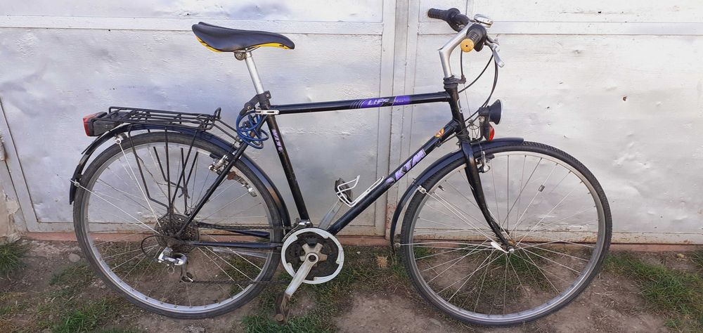 Bicicletă de vînzare.