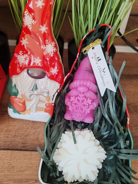 Комплект в метална кутия коледен гном