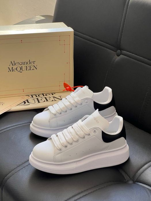Adidasi Alexander Mcqueen noi !!! Marimi 36/40 !!!