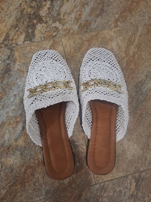 Slapi casual croșetați