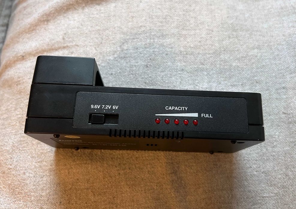 Dispozitiv descarcat baterii camere video Panasonic Hama 46499 vintage