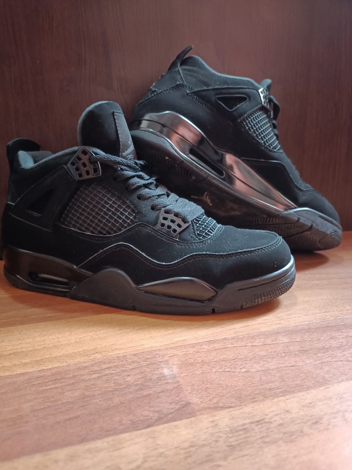 Jordan 4 black cat