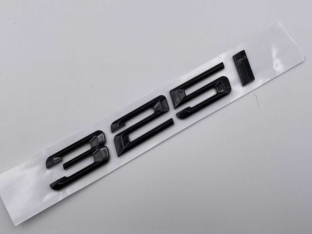 Emblema BMW Motorizare seria 3 benzina negru