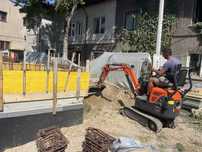 Inchiriez buldoexcavator si miniexcavator