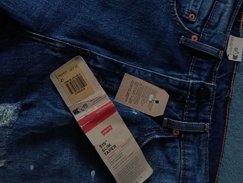 Blugi Levis noi mărimea 32