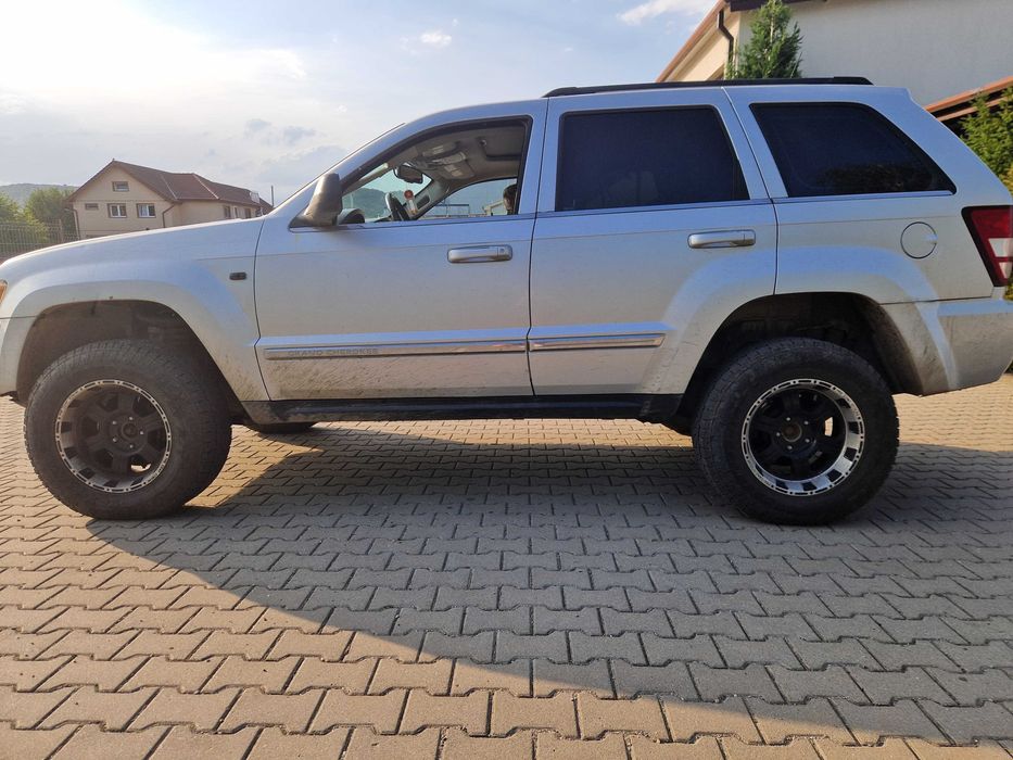 Jeep Grand Cherokee WK - autoutilitara N1 (4 locuri)