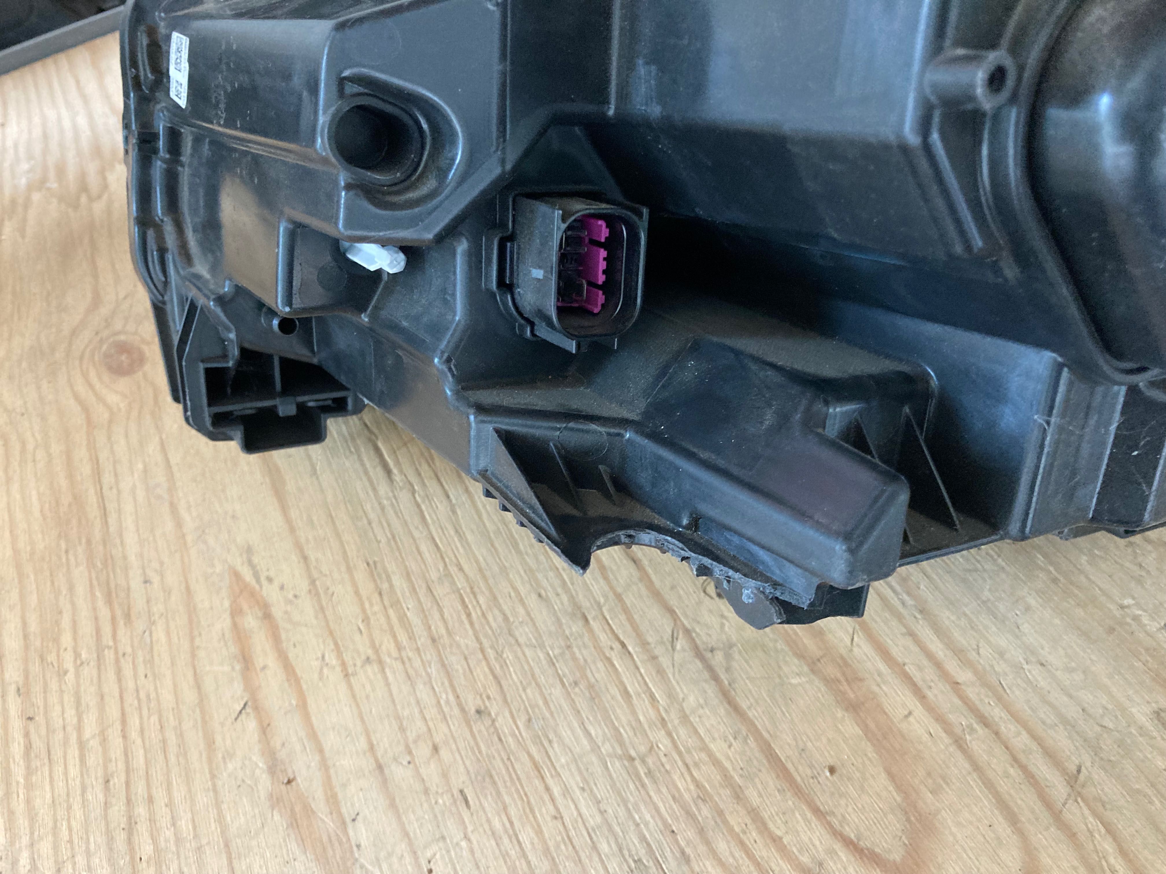 Десен фар за Audi Q2. Кю2. Led. 20-24.