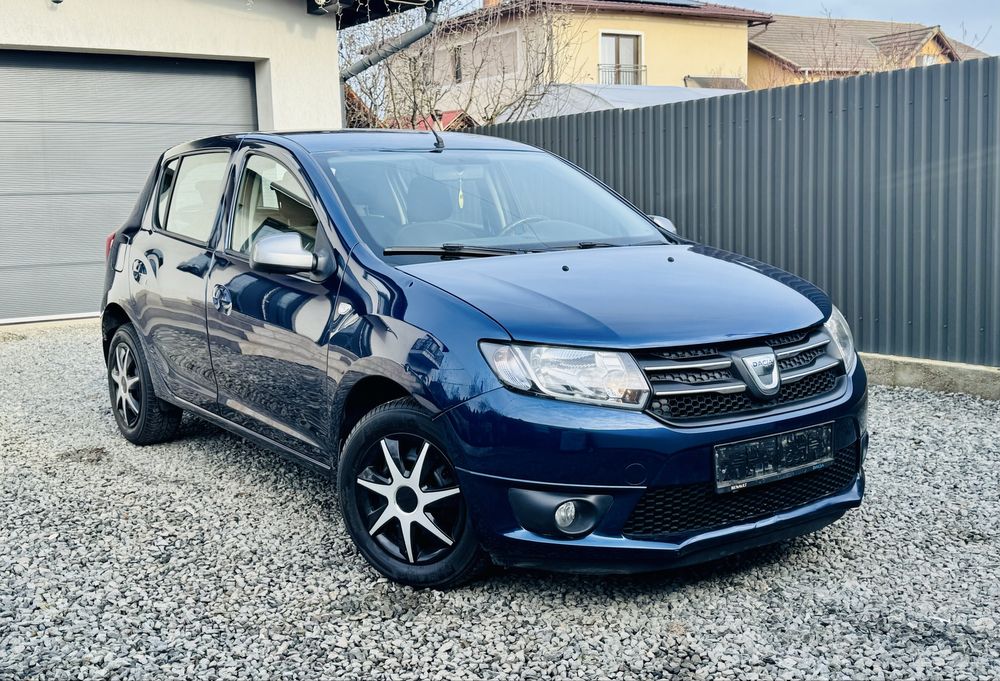 Dacia Sandero cu 70000 mii km reali.An 2015 0,9 benzina cu turbo 90ps.