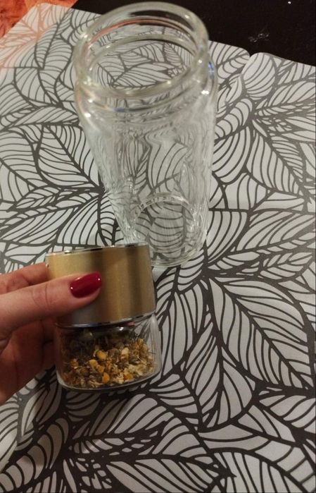 Стъклена чаша за чай с метален дифузер цедка