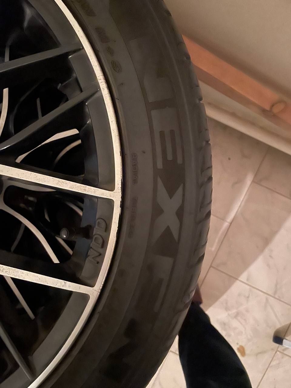 Шины nexen 4шт. 245/45ZR19