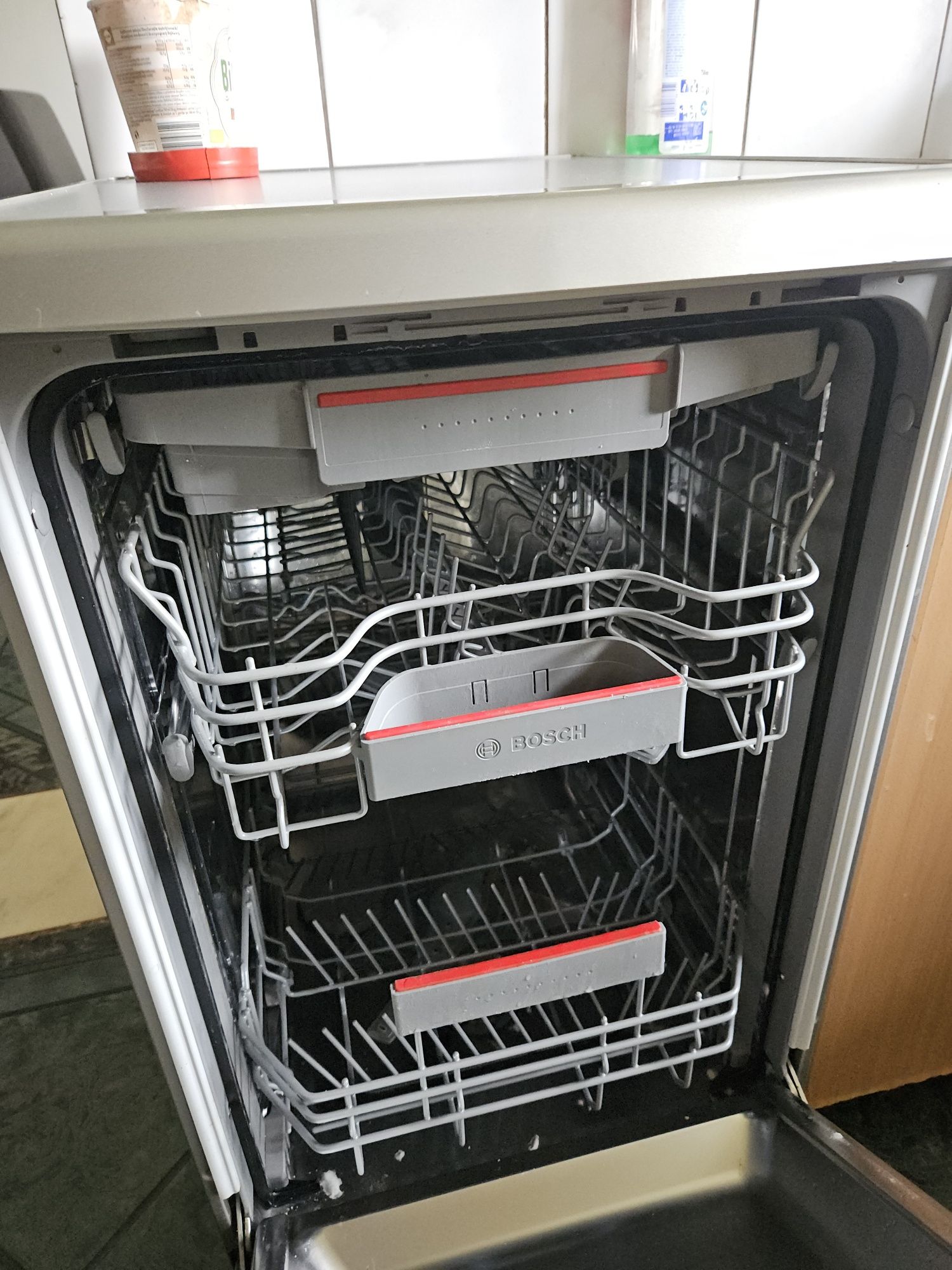 Vand urgent masina spalat vase Bosch 10 seturi impecabila