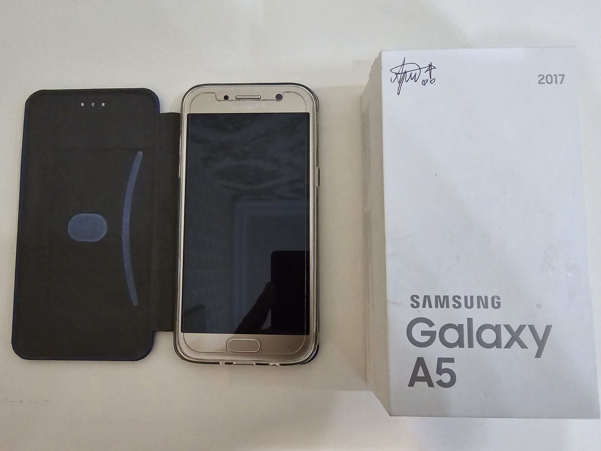 Продам сотовый телефон Samsung A5