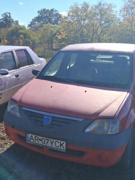 Vând Dacia Logan