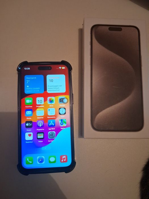 Продам айфон 15 про макс новый