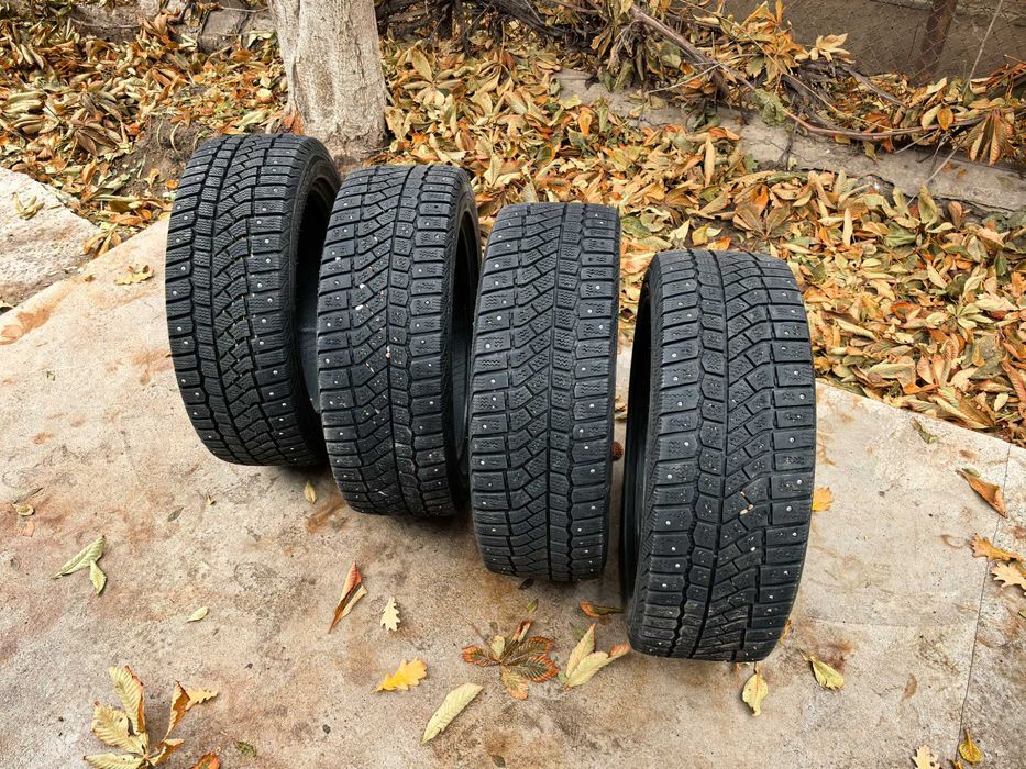 Зимние шины Viatty 205/50R17
