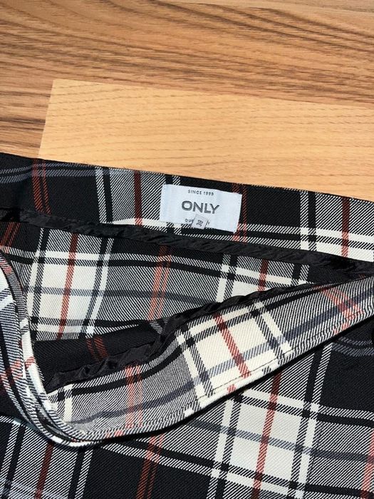 Vând fustă de la only