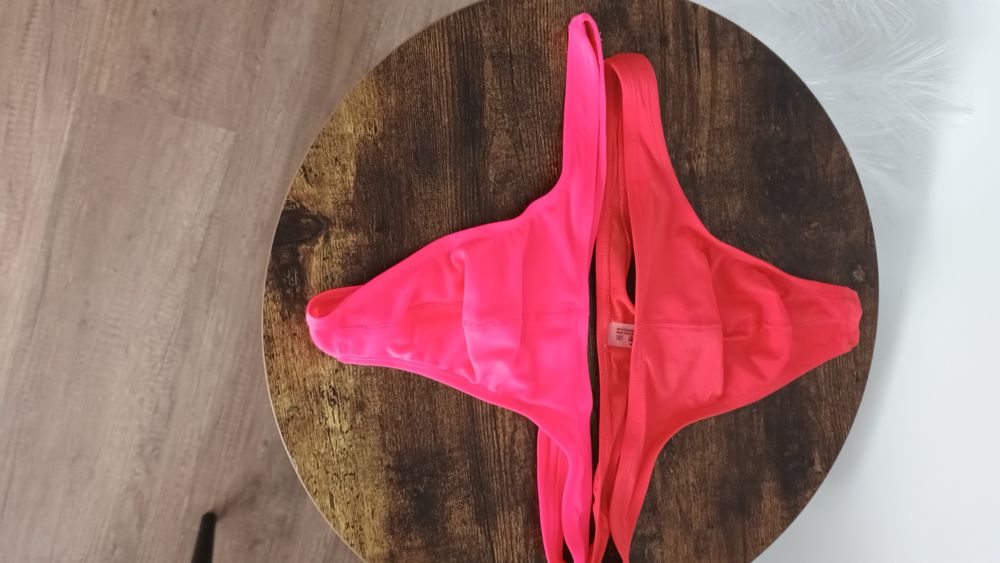 Vând slip de baie  plaja tanga  pt barbati