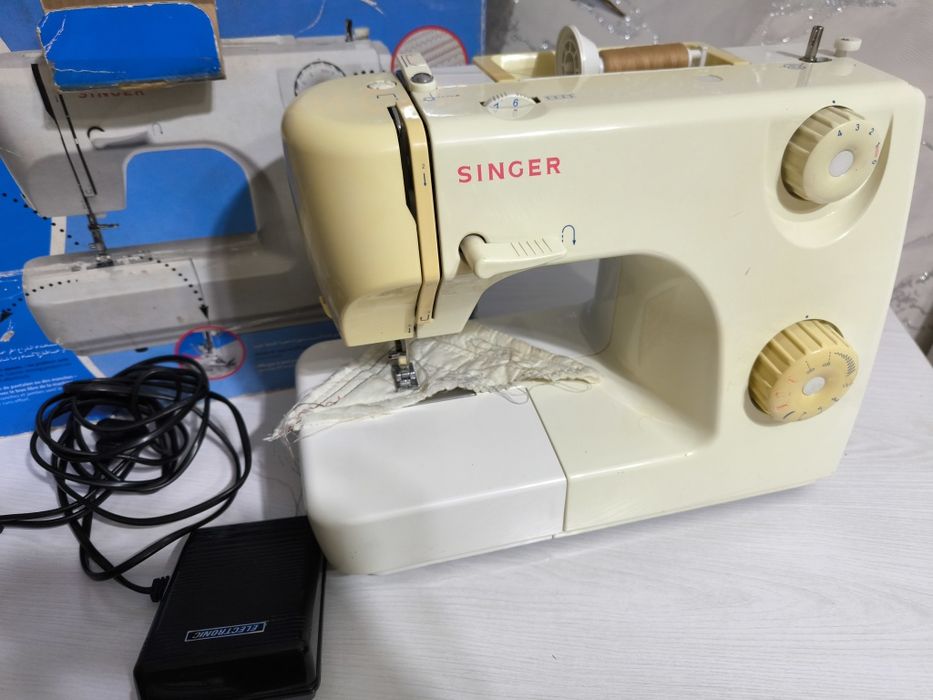 Швейная машинка Singer