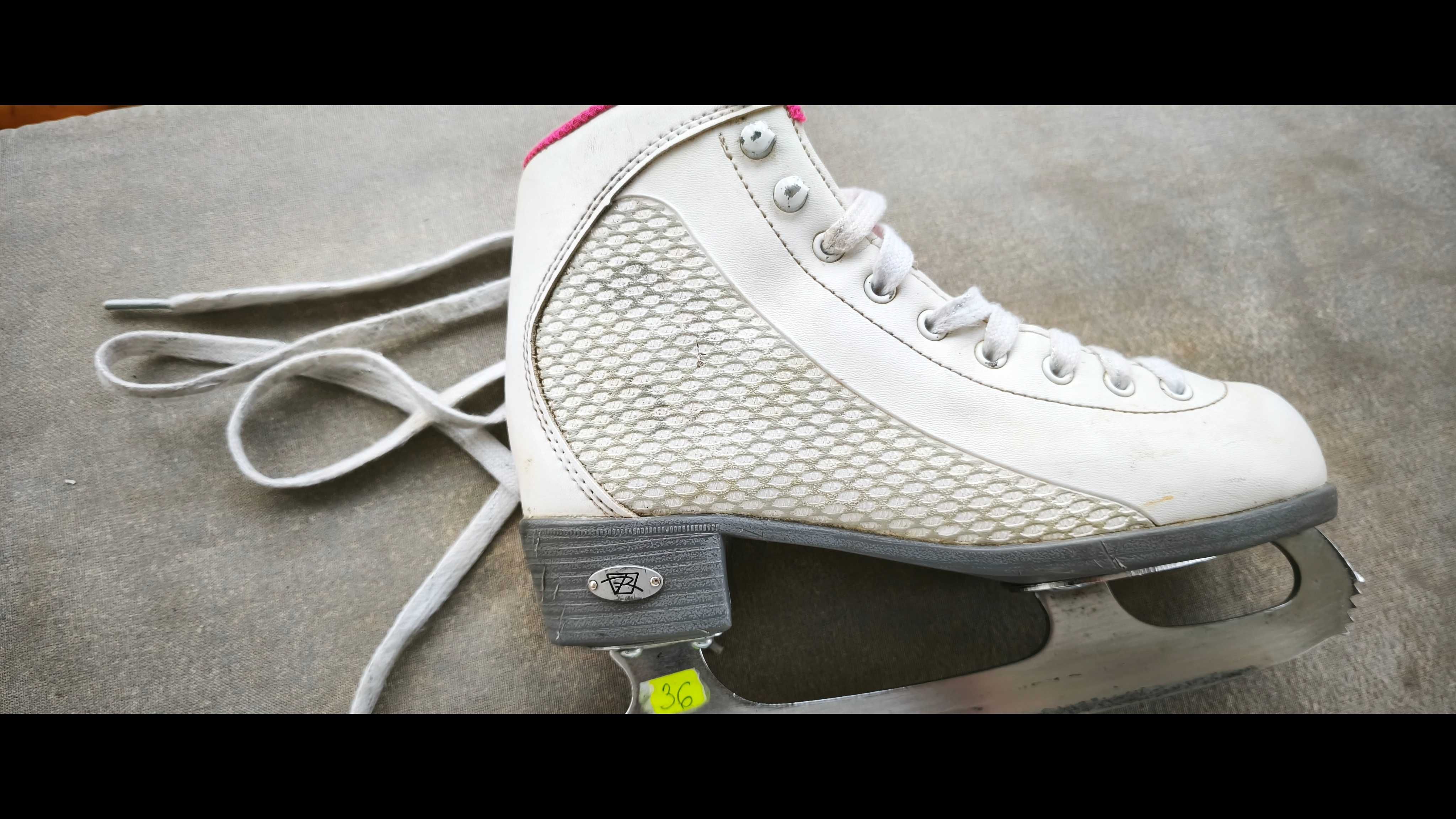 Vand patine patinaj artistic 36 si 33