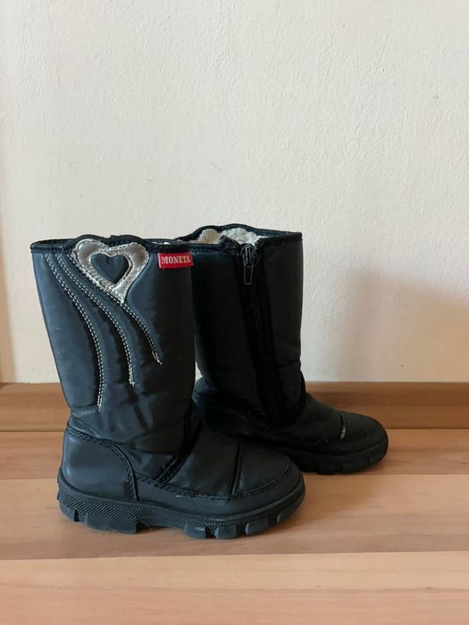 Детски ботушки 27 номер,но по-скоро отговарят на 28-29 номер