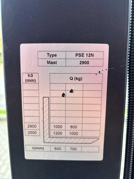 Inchiriem Transpalet electric - ridicare 2,9 m - capacitate 1200 kg