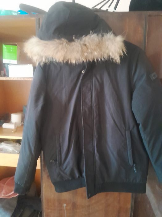 Зимний Куртка сатылады он бес мын тенге жақсы қалың.
