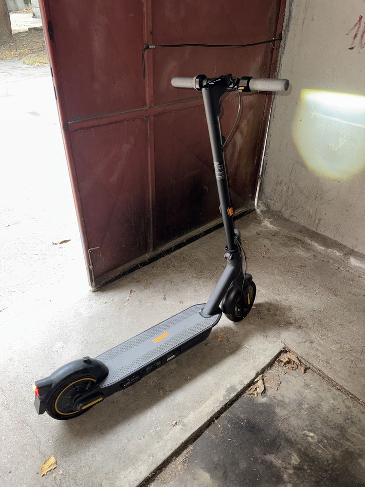 Ninebot KickScooter MAX G30 – перфектно състояние