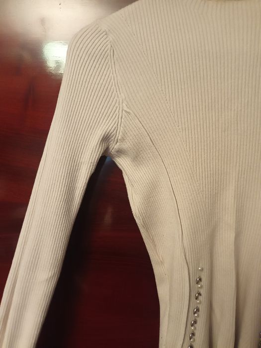 Maleta eleganta cu detalii din perle