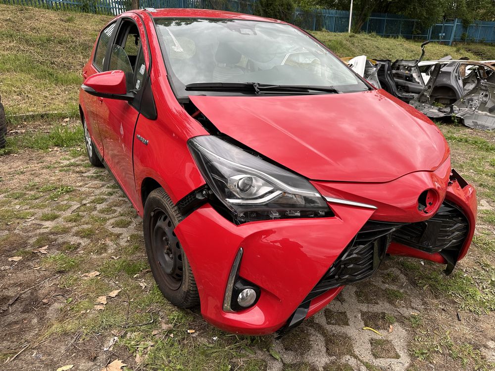 Toyota Yaris 1.5 Hybrid -2018г На части