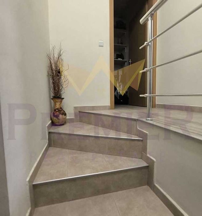 Дава се под наем Тристаен апартамент в Варна, Бизнес хотел - 80 кв.м за 510 € - Снимка #8