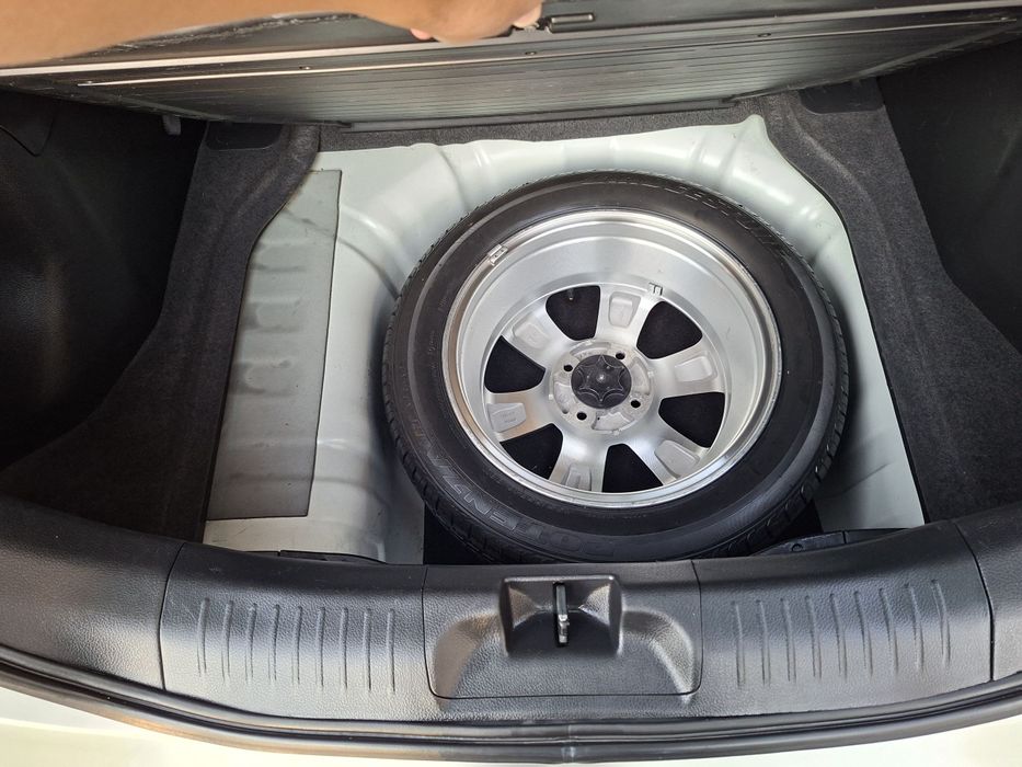 Nissan tiida 2009 Avtomat