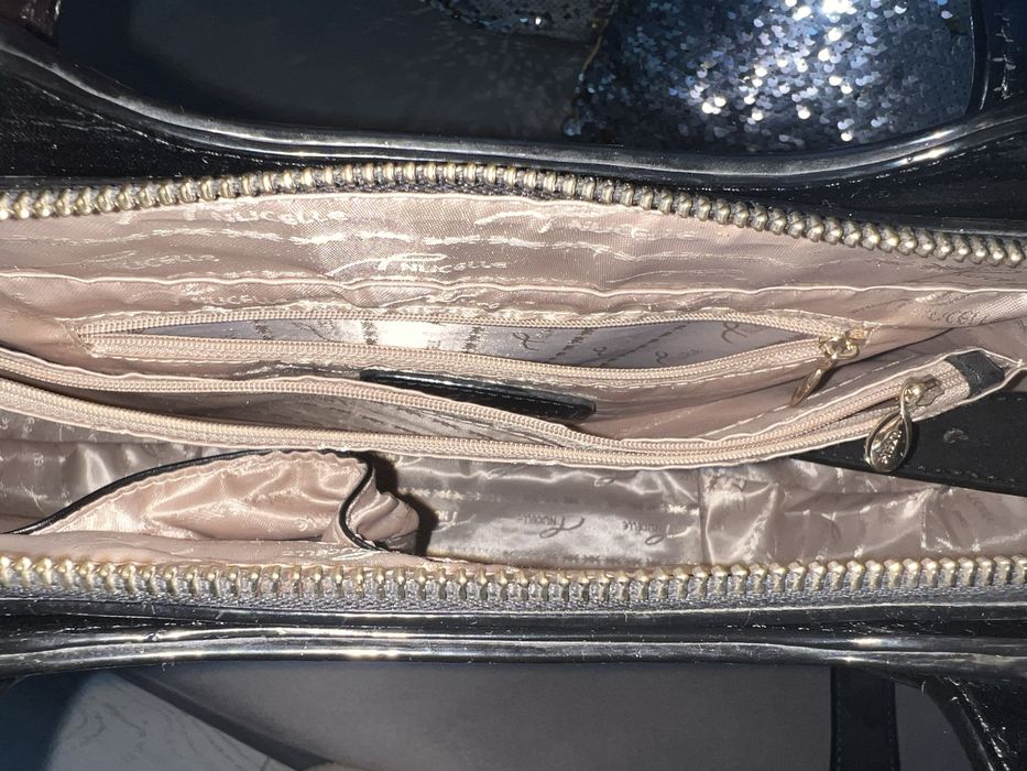 Geanta de mana din piele Nucelle