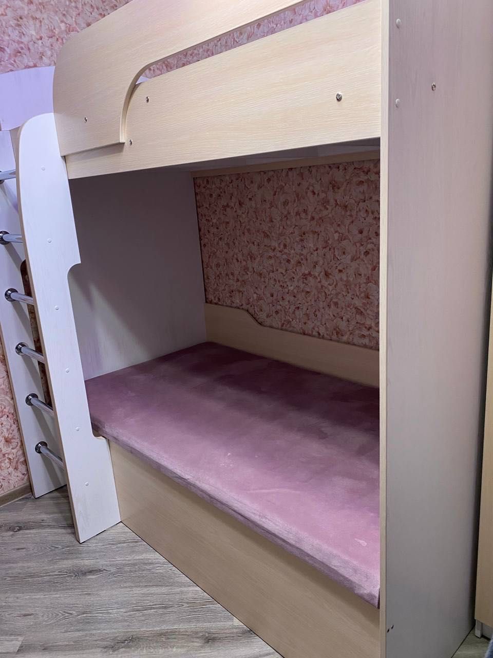 Двухэтажная кровать детская