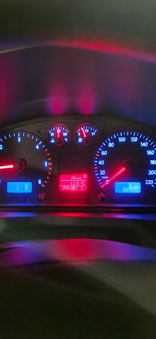 VW Transporter Caravelle