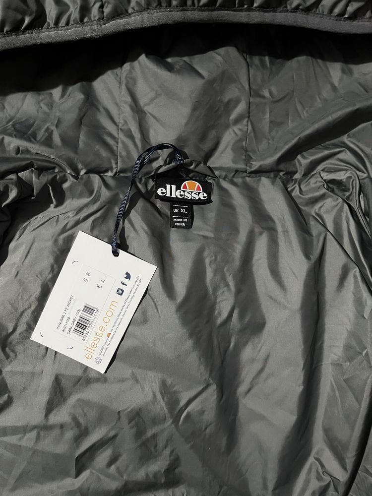 Geaca scurta Ellesse geaca gri barbateasca bomber barbati L / XL